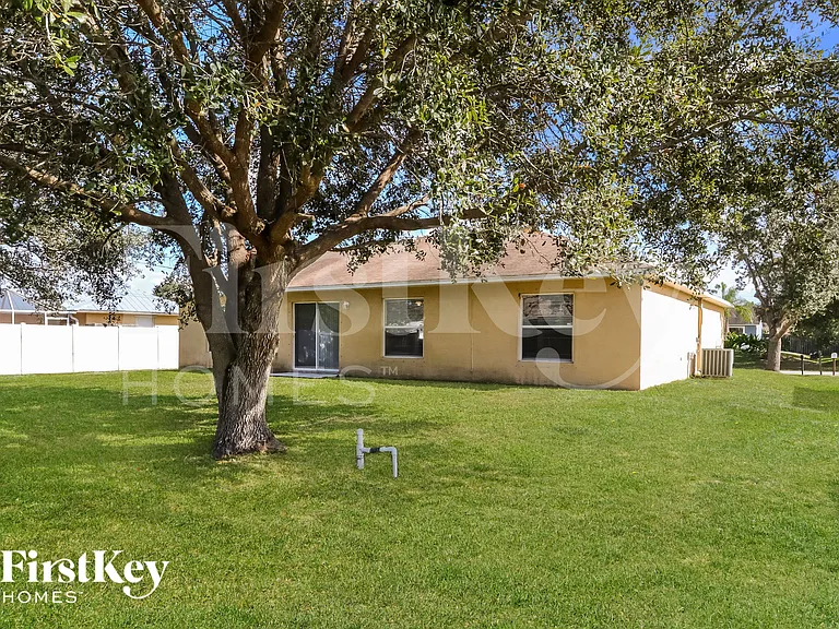 4414 SW Cacao St — Photo 15