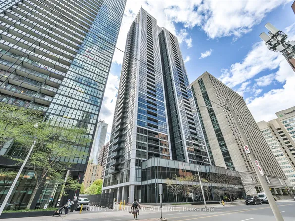 28 Ted Rogers Way #1907, Toronto, ON M4Y 2J4