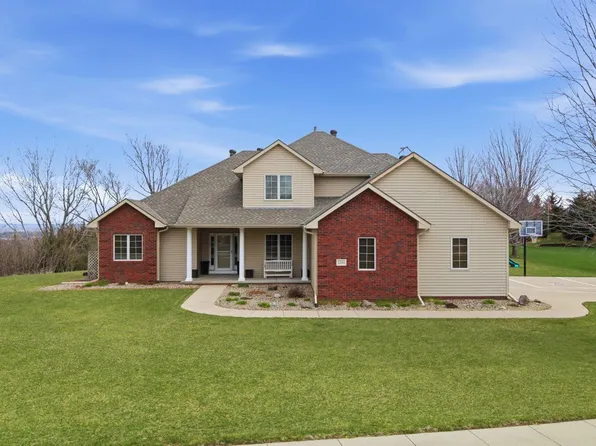1244 Skyline Dr, Blair, NE 68008
