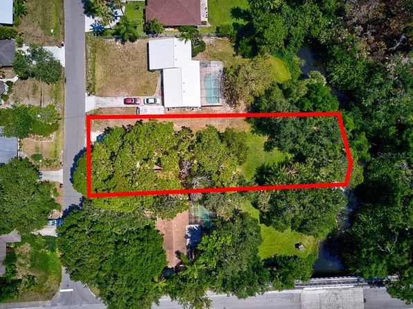 Phyliss Ave, Sarasota, FL 34231
