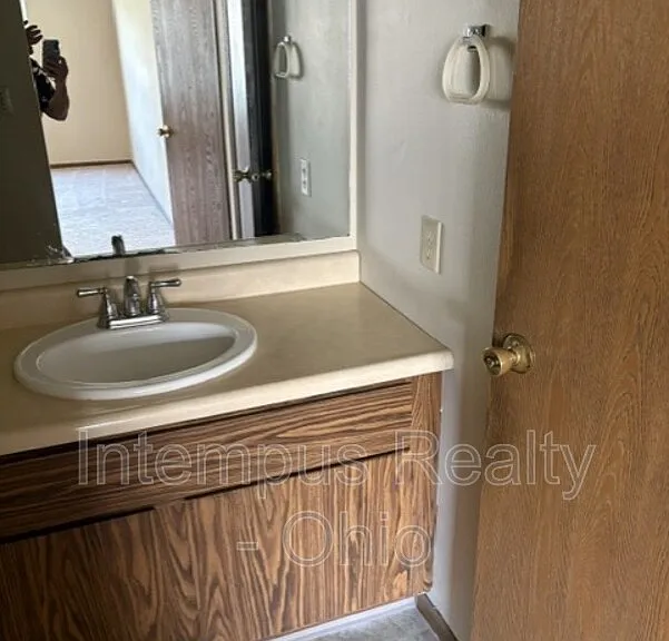 7465 Huntington Dr #5 — Photo 12
