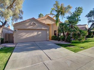 318 E Stonebridge Dr, Gilbert, AZ 85234