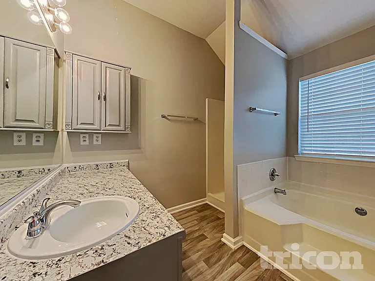4123 Green Field Dr — Photo 8