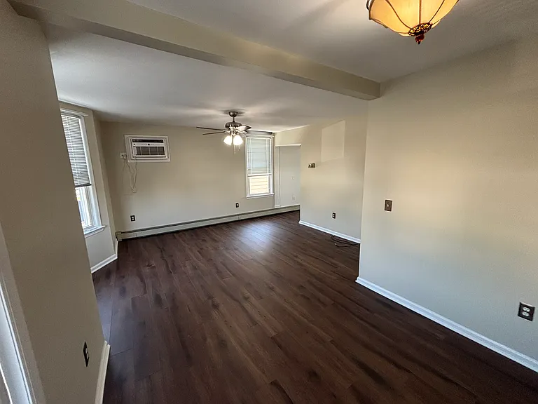 466 Chestnut St #2 — Photo 5