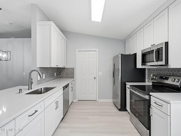 4th image of 10509 N LANTANA LAKES Drive