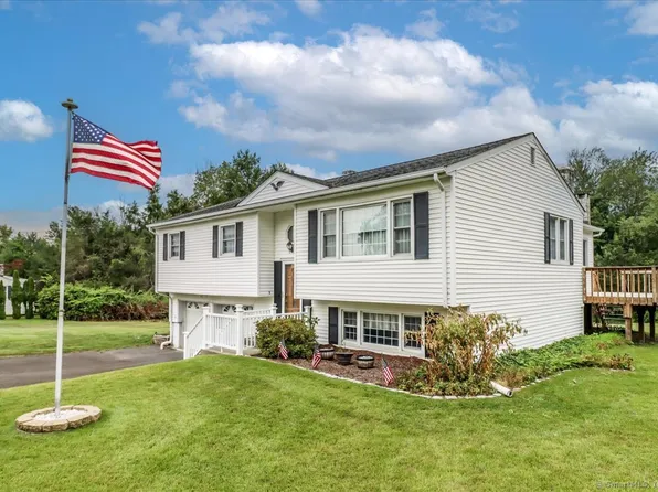 10 Knollcrest Drive, Brookfield, CT 06804