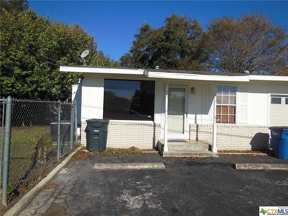 1st image of 814 W Nacogdoches St