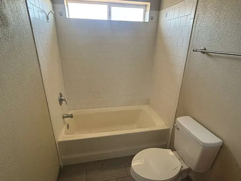 730 W Patricia St — Photo 16