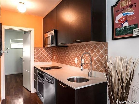 5th image of 1568 Pennsylvania Ave APT 326