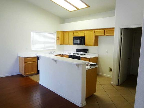 2nd image of 134 Quailbush Dr