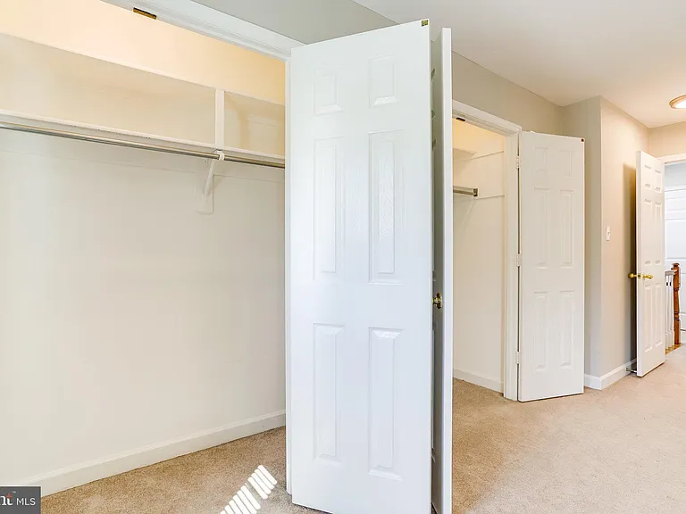 1706 S Edgewood St — Photo 58
