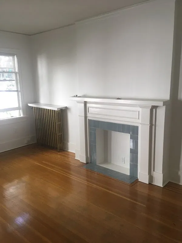 1585 West 13th Avenue Vancouver — Photo 3
