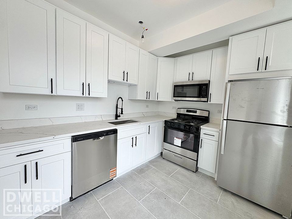 1st image of 1941 W Augusta Blvd #3E