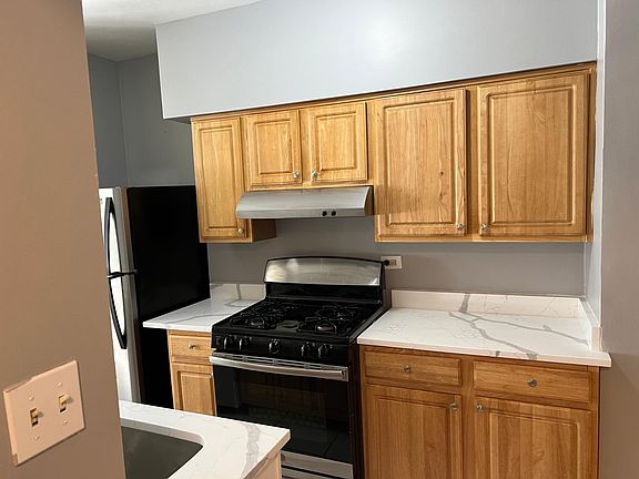 2nd image of 813 S Oak Park Ave APT 2N