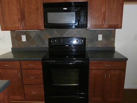 4th image of 7297 Jeanne Dr