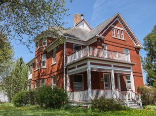 1057 12th Ave, Grafton, WI 53024