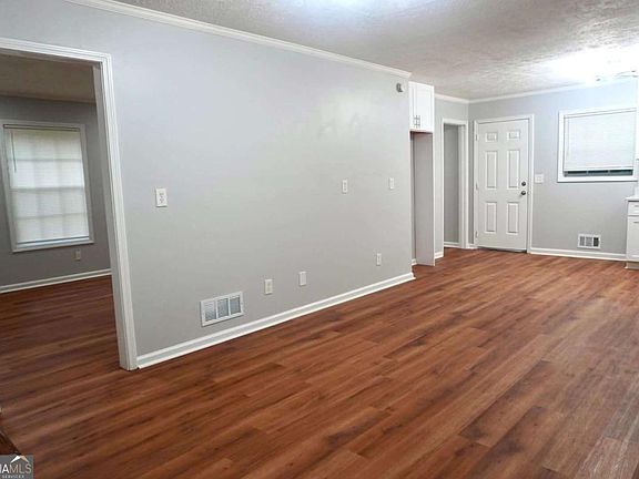 5th image of 5122 Martindale Ln
