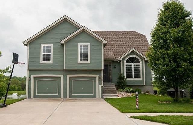 1st image of 407 Killarney Ln