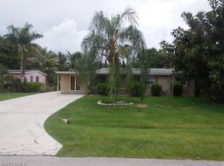 1041 Illinois Dr, Naples, FL 34103