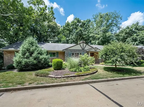 57 Wildwood Ln, Saint Louis, MO 63122