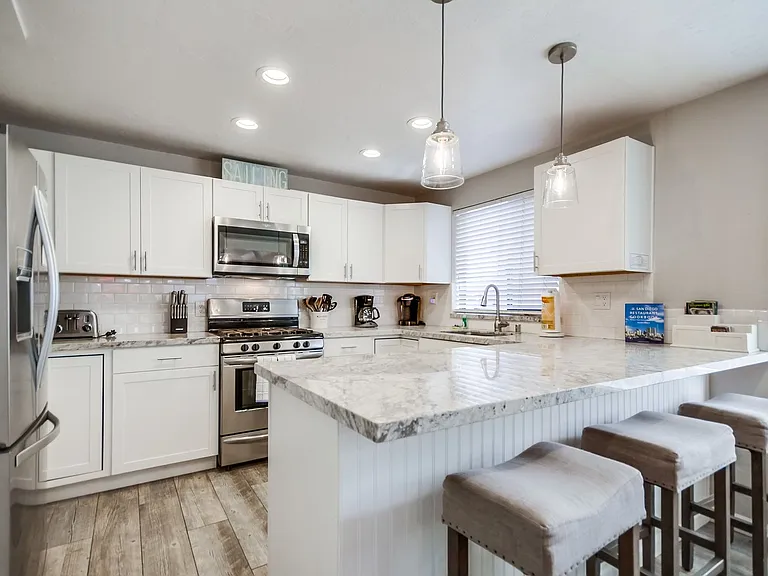 824 Island Ct #1 — Photo 19