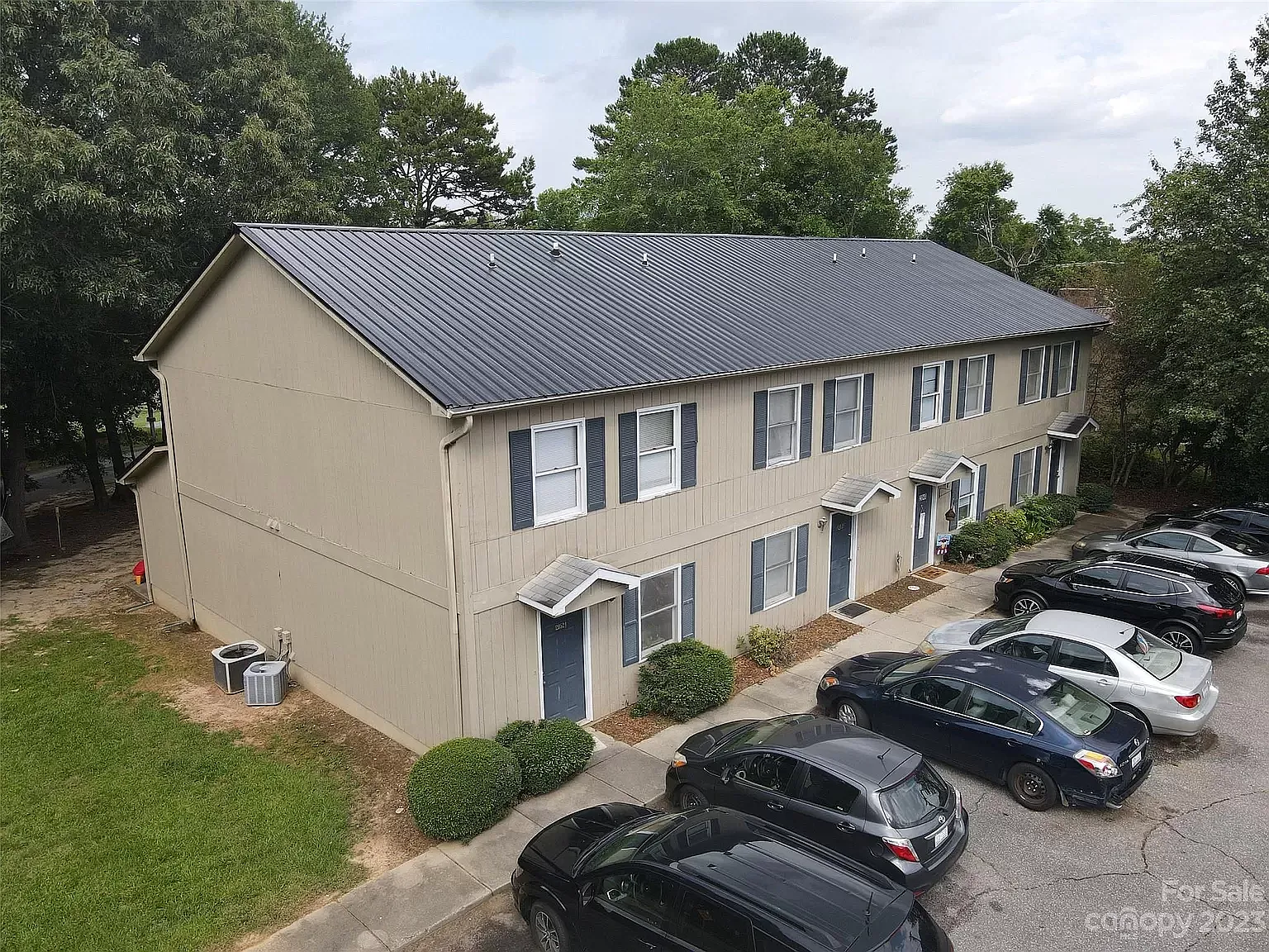 2 bed, 1.5 bath, 1416 sqft, $1,295 — Photo 1