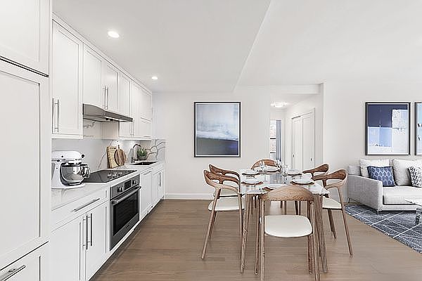 1st image of 915 W End Ave #108