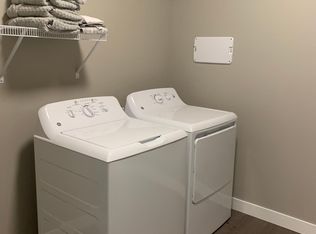 415 Center Pl SW, Altoona, IA 50009