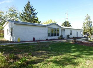 1225 S Stage Rd, Medford, OR 97501