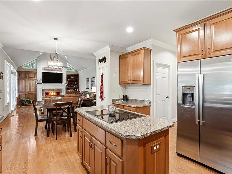 1279 Quail Cove Dr — Photo 6