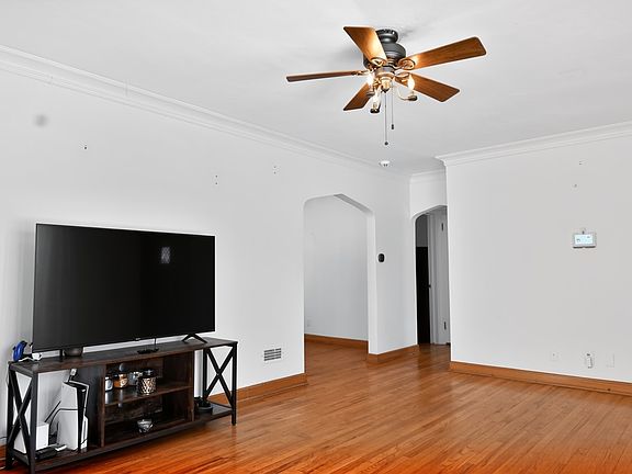 5th image of 1649 Northwest Dr