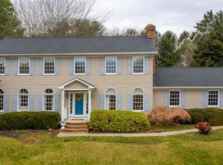 1238 Canterbury Dr, Sykesville, MD 21784