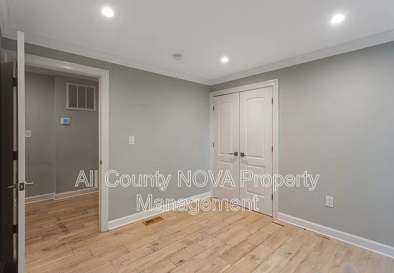 2217 14th St SE — Photo 15
