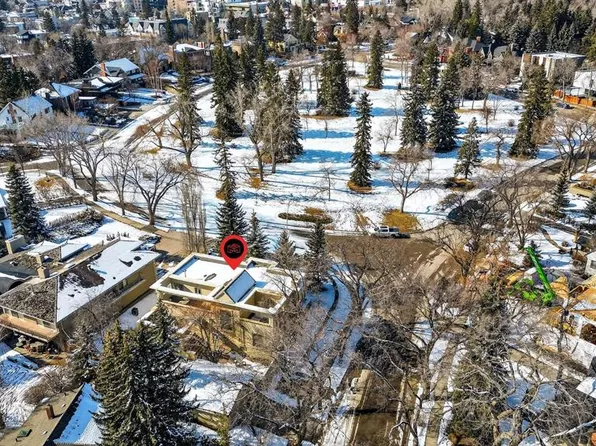 1301 N Cabot St SW, Calgary, AB T2T 3S2