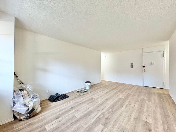 5th image of 4730 59th St #12F