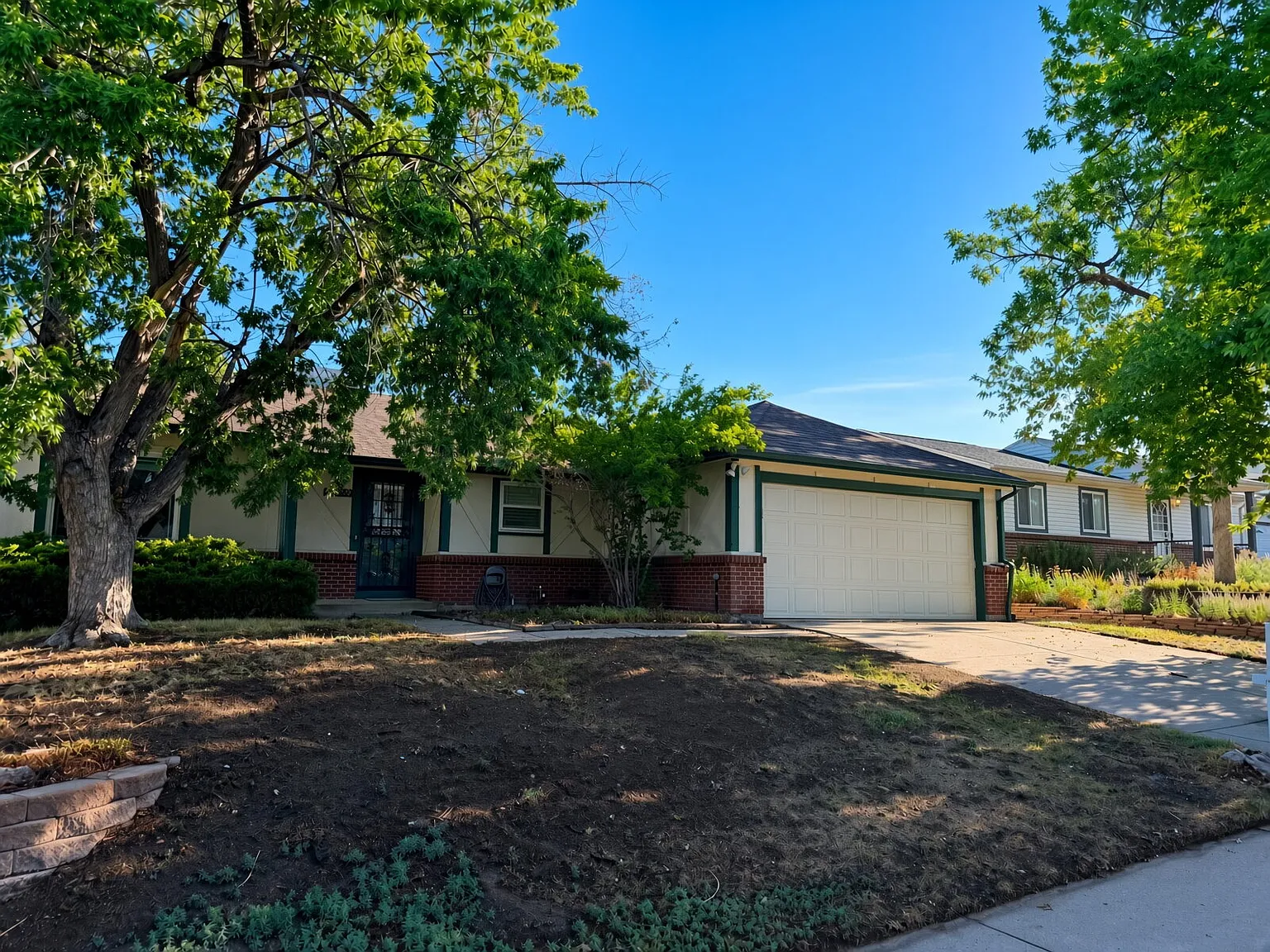 4 bed, 3.0 bath, 1837 sqft, $3,000 — Photo 2