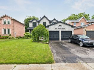 693 Barnes Cres, Oshawa, ON L1J8K2