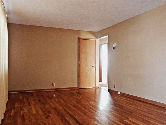 5th image of 6934 Backus Dr