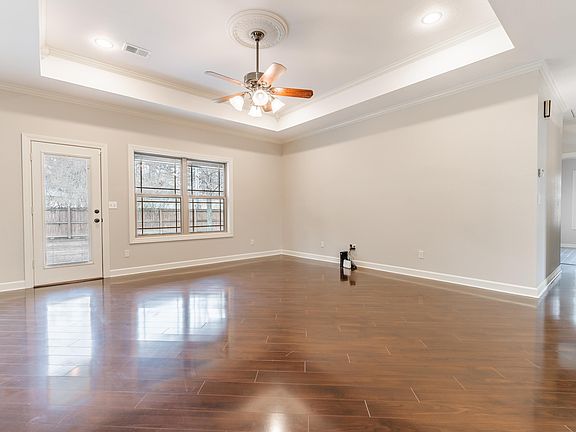 3rd image of 3212 Stonehenge Dr