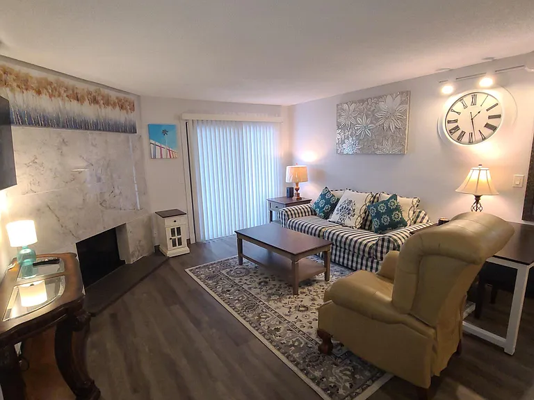 331 Wright St #201 — Photo 4