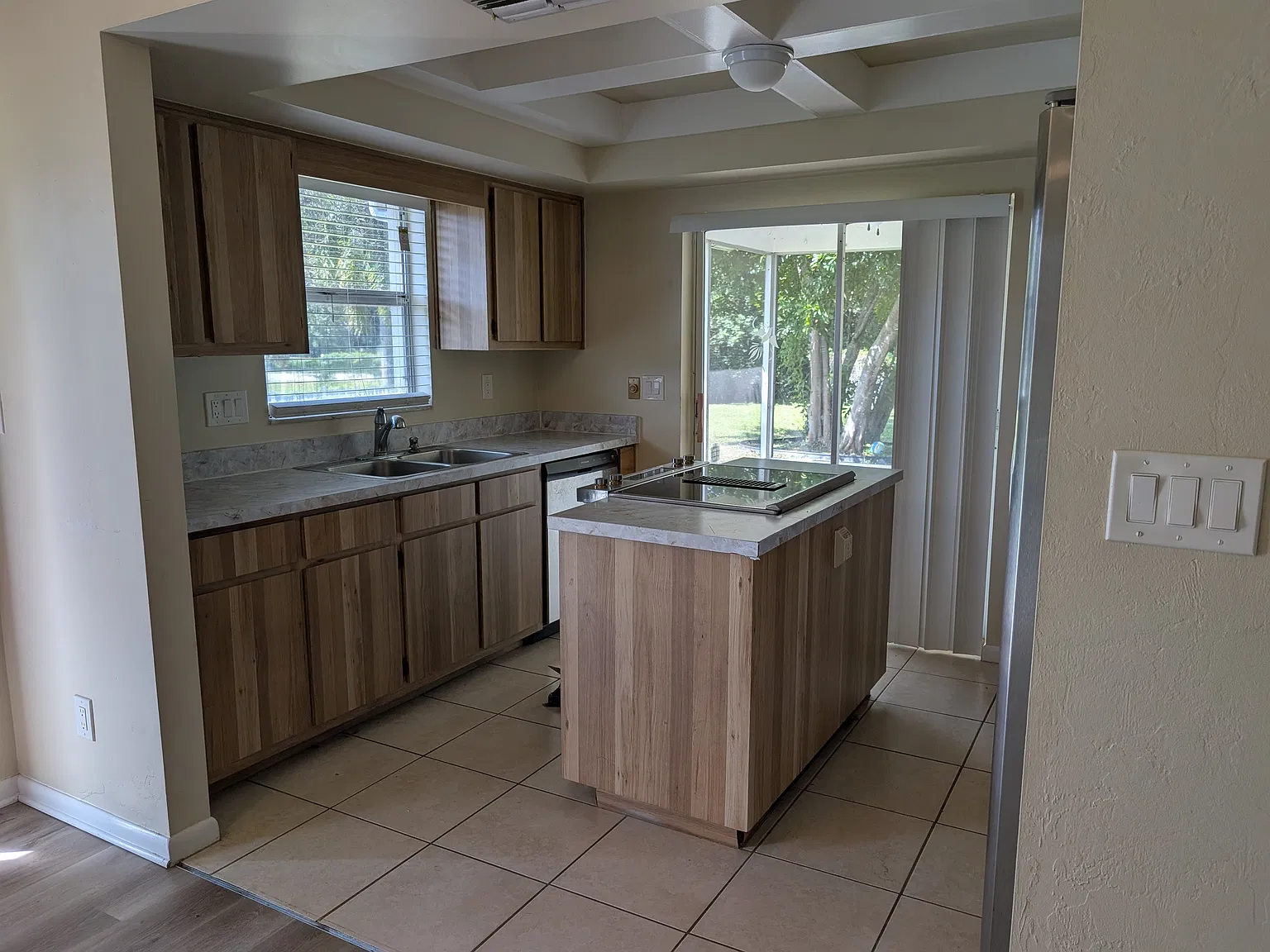 2 bed, 1128 sqft, $1,500 — Photo 4