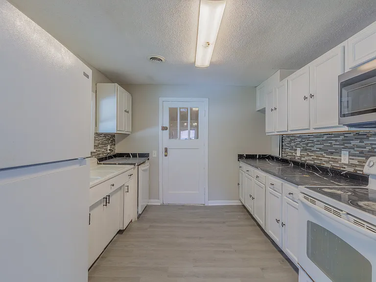 117 Biscayne Blvd — Photo 6