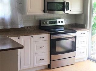 512 Gleasondale Rd, Stow, MA 01775