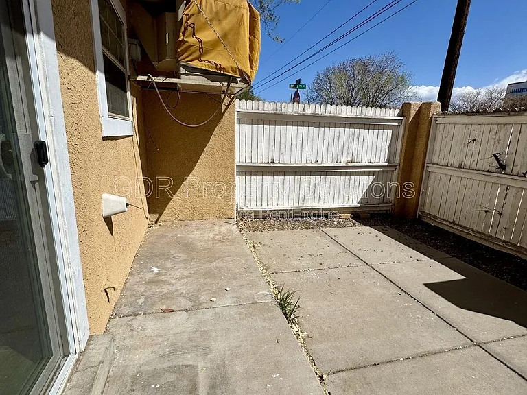 700 Fruit Ave NW — Photo 26