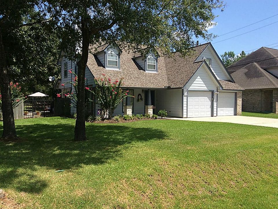 1st image of 9735 Forest Hollow Dr