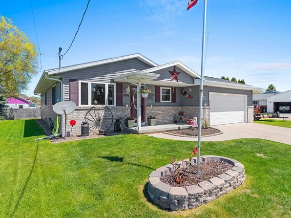 3722 Mackert St, Manitowoc, WI 54220