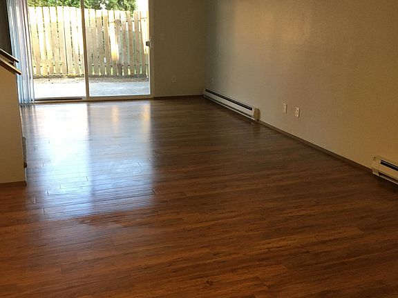 3rd image of 4616 176th St SW APT 4