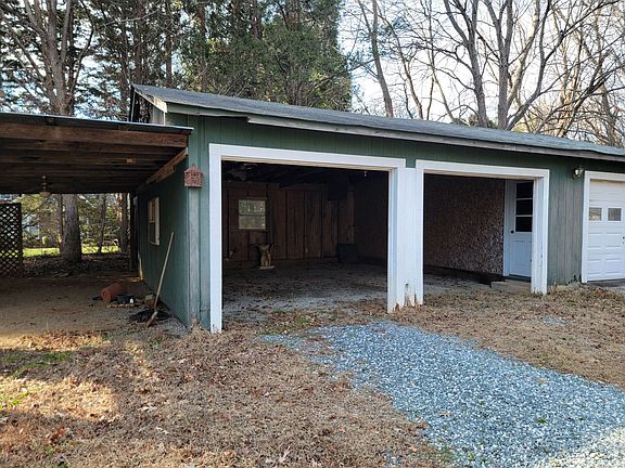 4th image of 4085 Battleground Ave