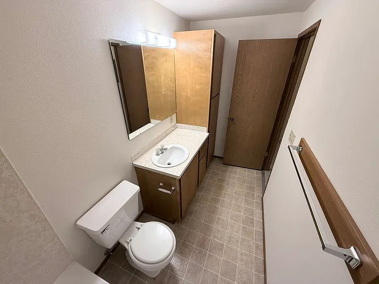 Manor Apartments — Photo 21