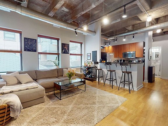 5th image of 3150 N Sheffield Ave APT 309